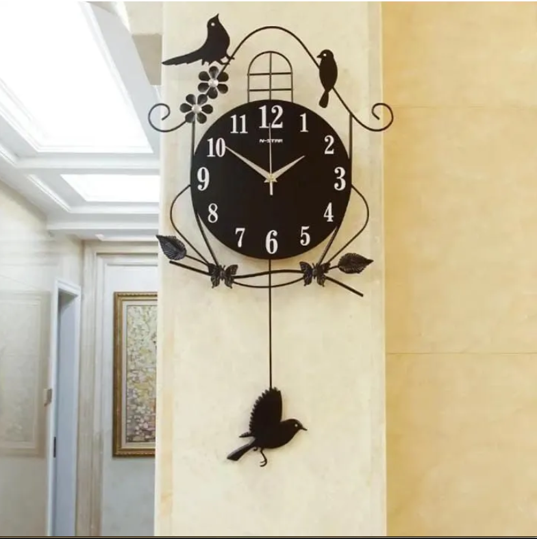 Beautiful Wall Hanging Clock